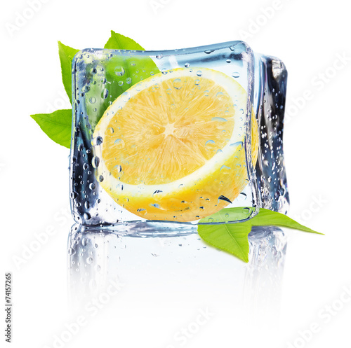 Obraz w ramie lemon in ice isolated on the white background