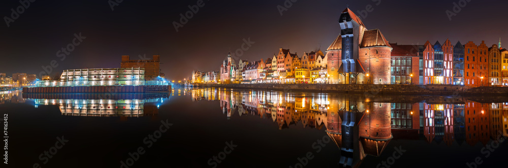 Obraz na płótnie Panorama of Gdansk old town with reflection in Motlawa river w salonie