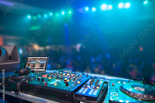 Board z aluminiowym obramowaniem Dj