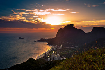 Fototapete - Scenic Rio de Janeiro Sunset Behind Pedra da Gavea