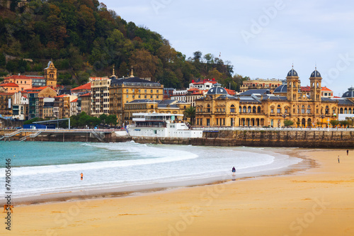 Fotografie, Tablou  La Concha beach in autumn day at San Sebastian