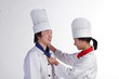 © jsco - 스튜디오 안의 남자, 여자 제빵사