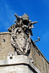 Wall Mural - Sculptures on the facade of Vatican city works