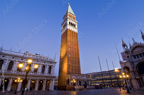 Fotografía Alba sul campanile di San Marco