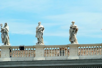 Wall Mural - Sculptures on the facade of Vatican city works