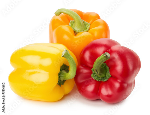 Fotografía yellow, orange and red peppers isolated on the white background