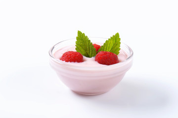 Wall Mural - Bowl of raspberry yogurt