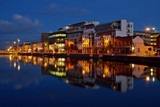 Fototapeta Miasto - Cork Nocą