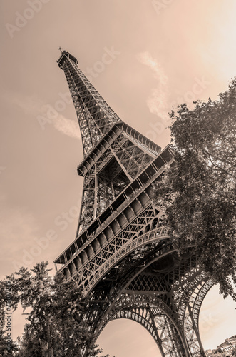 Fototapeta na wymiar Vintage eiffel tower