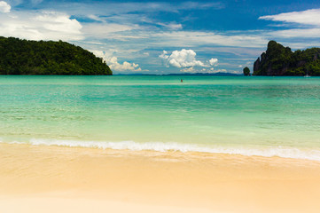 Canvas Print - White Sands Sunny Beach