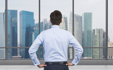 Canvas Print - businessman standing in office