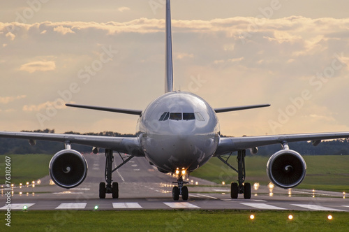 Naklejka - mata magnetyczna na lodówkę Plane on the runway