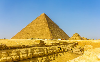 Poster - The Great Pyramid of Giza and smaller Pyramid of Henutsen (G1C)