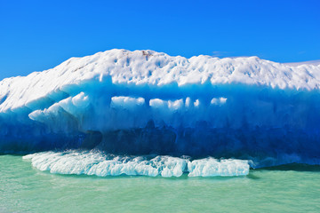 Wall Mural - The  huge iceberg