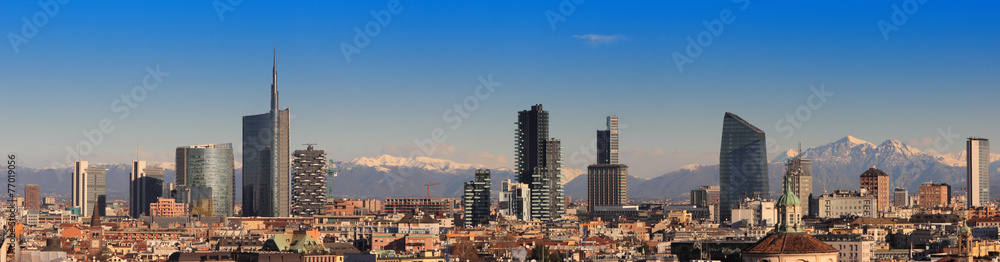 Views of Milan with Alps in the background - obrazy, fototapety, plakaty 