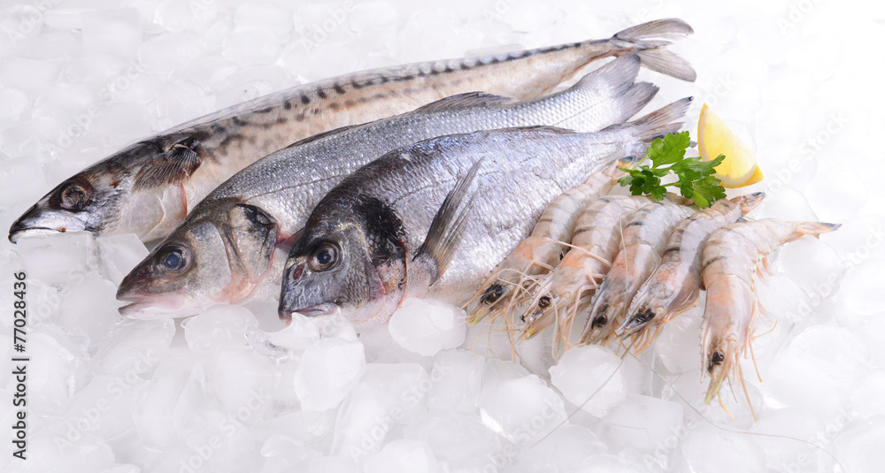 Fresh fish and other seafood on ice
