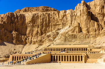 Canvas Print - mortuary temple of hatshepsut in deir el-bahari - egypt