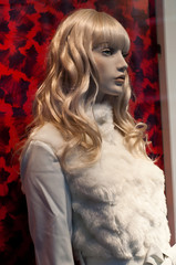 Wall Mural - mannequin vitrine mode hiver