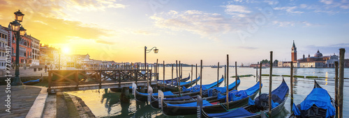 Fototapeta na wymiar Panoramic surise, Venice.