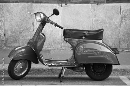 Naklejka na szybę Vespa Rossa