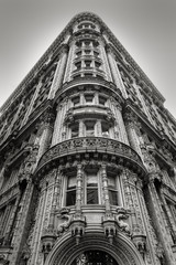 Fototapete - New York building - Facade and architectural details - Black & W