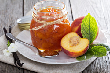 Peach vanilla jam