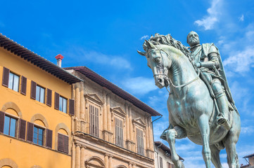 Canvas Print - statue of Cosimo de Medici in Florence, Italy