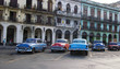 Vieilles américaines à la Havane.