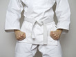 Kampfsport Kämpfer weißer Gürtel Anzug