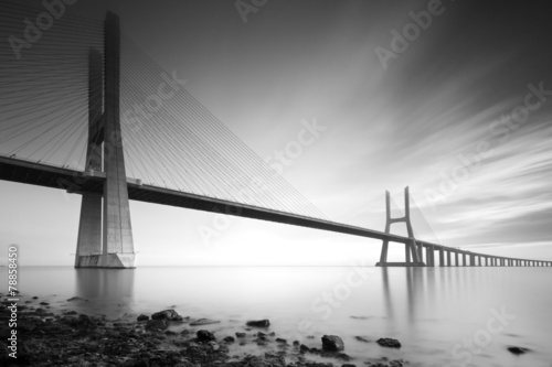 Obraz w ramie Vasco de Gama bridge B&W