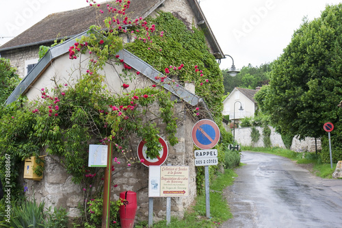 パリ近郊観光名所 クロード モネの家 ジヴェルニーのある村 Buy This Stock Photo And Explore Similar Images At Adobe Stock Adobe Stock