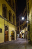 Fototapeta Nowy York - Night view of the town square in Florence Italy