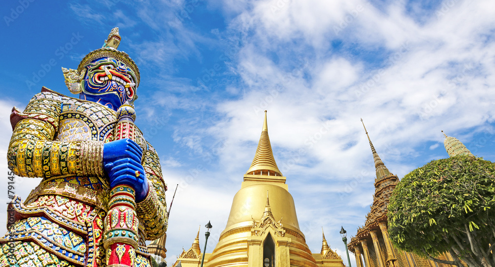 Wat Phra Kaeo,Bangkok,Thailand - obrazy, fototapety, plakaty 