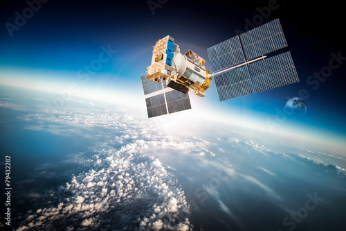 Cuadros en Lienzo Space satellite over the planet earth