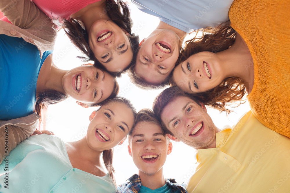 group of smiling teenagers - obrazy, fototapety, plakaty 