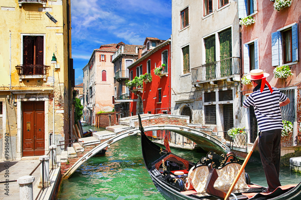Venetian vacations. colorful sunny canals of beautiful city - obrazy, fototapety, plakaty 