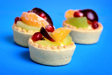 Canvas Print - Mini tartes with fruit