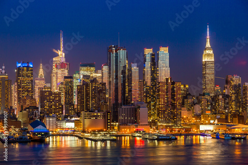 Naklejka na drzwi New York City Manhattan midtown buildings skyline night