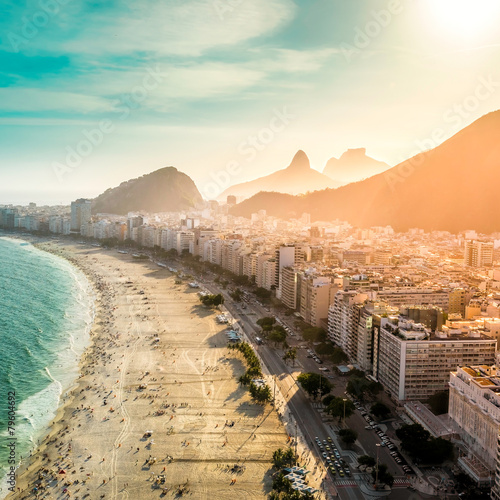 Fototapeta Rio De Janeiro  widok-z-lotu-ptaka-na-plaze-copacabana-w-rio-de-janeiro-brazylia