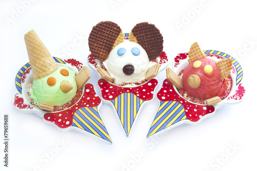 Kinder Eisbecher Maus Pinnochio Schweinchen Stock Foto Adobe Stock