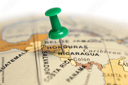 Fotomural Ubicación Nicaragua. Contacto verde en el mapa.