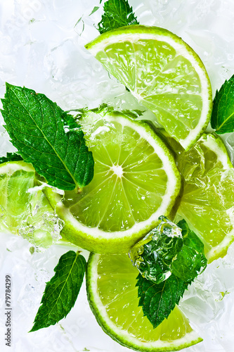 Naklejka - mata magnetyczna na lodówkę lime slices and peppermint