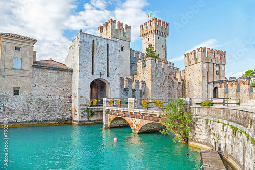 Fototapeta na szkło Zamek Scaliger w Sirmione, Włochy