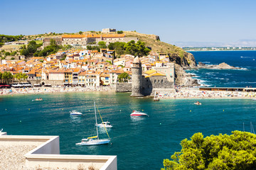 Fototapete - town and harbour of Collioure, Languedoc-Roussillon, France