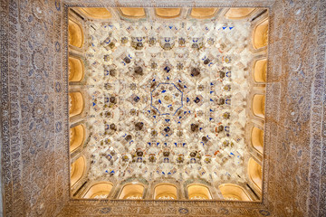 Wall Mural - Alhambra de Granada. Vault in Nasrid Palaces