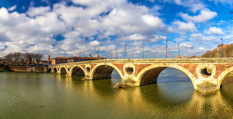 Canvas Print - Pont Neuf, a bridge in Toulouse - France