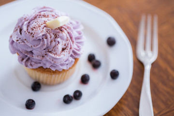 Poster - Appetizing muffin with blueberry cream