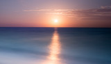 Fototapeta Łazienka - Beautiful beach sunrise