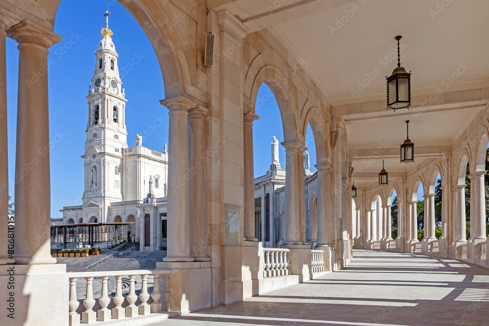 Sanctuary of Fatima. Basilica of Our Lady of the Rosary - obrazy, fototapety, plakaty 