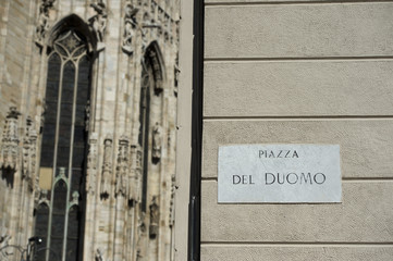 Canvas Print - Milan 2005 Expo capital Cathedral sign